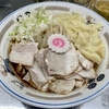 【今週のラーメン５４５７】中華そば みたか（東京・三鷹）チャシューワンタン油そば ＋ 竹の子皿 ＋ サッポロ赤星２本　〜素朴な肉と雲呑が盛り上がる楽しさ痛快昭和ノスタルジック油そば！