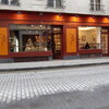 アンヴァリッド近くの「rollet pradier」でパンオノア、バゲット。