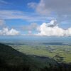 新潟県　弥彦山①　白い雲、青い海、連なる山々