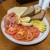 【Kiyosumi-shirakawa】Eating an elegant mixed plate with prosciutto/avocado/cheese for breakfast at iki Roastery & Eatery.