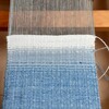 藍染め糸の組み合わせで織り比べ