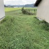 お彼岸の前に家の周りの草刈り