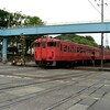 キハ47国鉄色徳島駅を発車