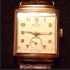 SMITHS Rare Vintage 9ct Gold Smiths Square Case Watch.