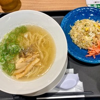 松軒中華食堂（千歳烏山）朝塩ラーメン＋半炒飯