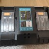 ２個のバッテリーに同時に充電可能。マキタ互換充電器が届いた