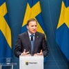 スウェーデン「ロベーン首相が辞意、11月に与党党首も退く意向」