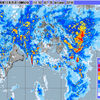 雨降り続く