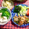 巨大なレタスのしゃぶしゃぶ鍋