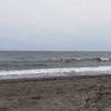 寒かったぁ～、強風のなかの海あそび (~~;