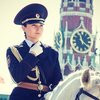 ロシア　美人女性騎馬警官に逮捕されたい？