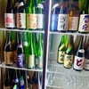 神奈川区鶴屋町の「UMAMI日本酒弐番館」で全国の日本酒飲み放題の米華（まいか）コース