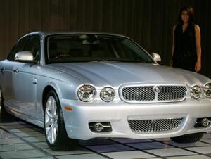 【ジャガー NEW XJ ＆ NEW Daimler 新車情報】力強いマスクで「ゴージャス」に生まれ変わったNEW XJ＆NEW ディムラー、8月29日に日本デビュー！