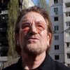 アイルランド発（datelined  Ireland）：　Bono performs in the Ukraine declaring