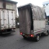 運送会社で持ち戻りの荷物を下ろし、