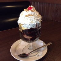 食べてみた ロイヤルホストの ホットファッジサンデー してみたブログ