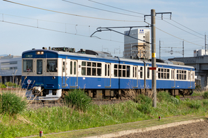 鉄道ファンに人気の「スカ色（横須賀線色）」トキ鉄に登場　クリームと青の国鉄色車両