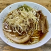 【今週のラーメン４７８９】丸幸（東京・武蔵境）ネギラーメン ＋ メンマ皿 ＋ アサヒスーパードライ 中瓶　〜休日過ごすオヤジの楽園！止まり木スポット！ゆっくり楽しむノスタルジー中華そば！