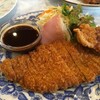 昼食はトンカツ