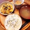 朝食ワンプレート、肉入り玉子、小粒納豆