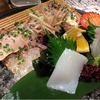 四国味遍路 88屋 丸の内店｜薬味たっぷりカツオにオリーブサイダー