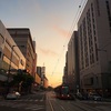 夕暮れの松山市内の風景