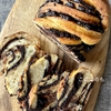 【天然酵母】牛乳で作る！チョコレートの編み込みパン「Csokoládés babka:チョコラーデーシュ バブカ」「チョコレートクリーム」の作り方&パンの成形・焼き方。