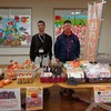 とうや病院でお菓子を売って来ました。