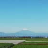 山頂に雪が積もってきたよ