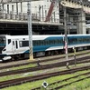 鉄道７７９　大宮駅にて　工場から顔を出した踊り子号