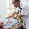 Sản phụ thai 37 tuần bị sốt xuất huyết nặng vào viện cấp cứu.
