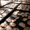 ラスクの製造　段ボールやウェスの納品 / スイセンが開花
