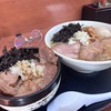 絶品チャーシューを食べ尽くせ！！肉煮干中華そば鈴木ラーメン店の背脂煮干しとチャーシュー丼の満足感！！