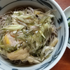 昼食は温かい蕎麦