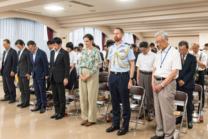 戦争のない世界へ　上越日豪協会「平和の集い」　捕虜らの鎮魂祈る