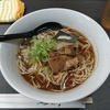 らぁ麺 亀我楽（東久留米市）の醤油ラーメン（早朝ラーメン）と①中華そば（醤油）