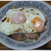 チャーシュー目玉焼き丼