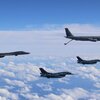 空自とB-1Bランサーの共同訓練の様子　また最新型F-15EXイーグルIIのテスト