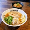 【和田党 広島観音店】新天地から観音に5月移転したラーメン店。清潔感のある雰囲気と通し営業で使いやすく(西区観音町)