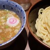 東京駅の八重洲口地下にあるうわさの美味しい朝つけ麺を食べた