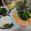 「町田家本店」ラーメンキャベチャーほうれん草増しを食べる。安定の旨さの家系とそのままで美味しいキャベチャーは良いコンビでした。