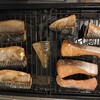 ヘルシオで魚をまとめて焼いて、後片付けをラクに。