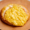 たまごサラダとハムの惣菜パンのレシピ
