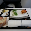 ANAのシンガポール行きNH841搭乗記　ビジネスクラスで別路線の食事を頼んでみる