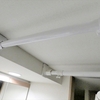 梅雨時でも一晩で乾く！極太突っ張り棒×コロナ衣類乾燥除湿機で洗面所がランドリールームに変身