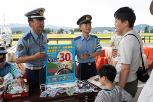 生活道路「30キロ順守を」　妙高警察署が法定速度改定の広報