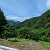 長いバス旅の終着点！いよいよ大菩薩の入り口に到着