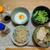 野菜味噌汁(２日目)。レンチン目玉焼き。調子失敗ブロッコリー。
