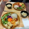 鳥〇食堂×タニタカフェ。鳥ステーキとトマトハンバーグ