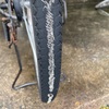 いったい何年自転車乗ったら、こんなにタイヤがすり減るんだ？